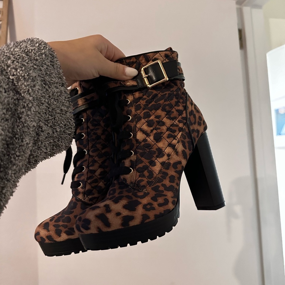 JJDxJustFab booties